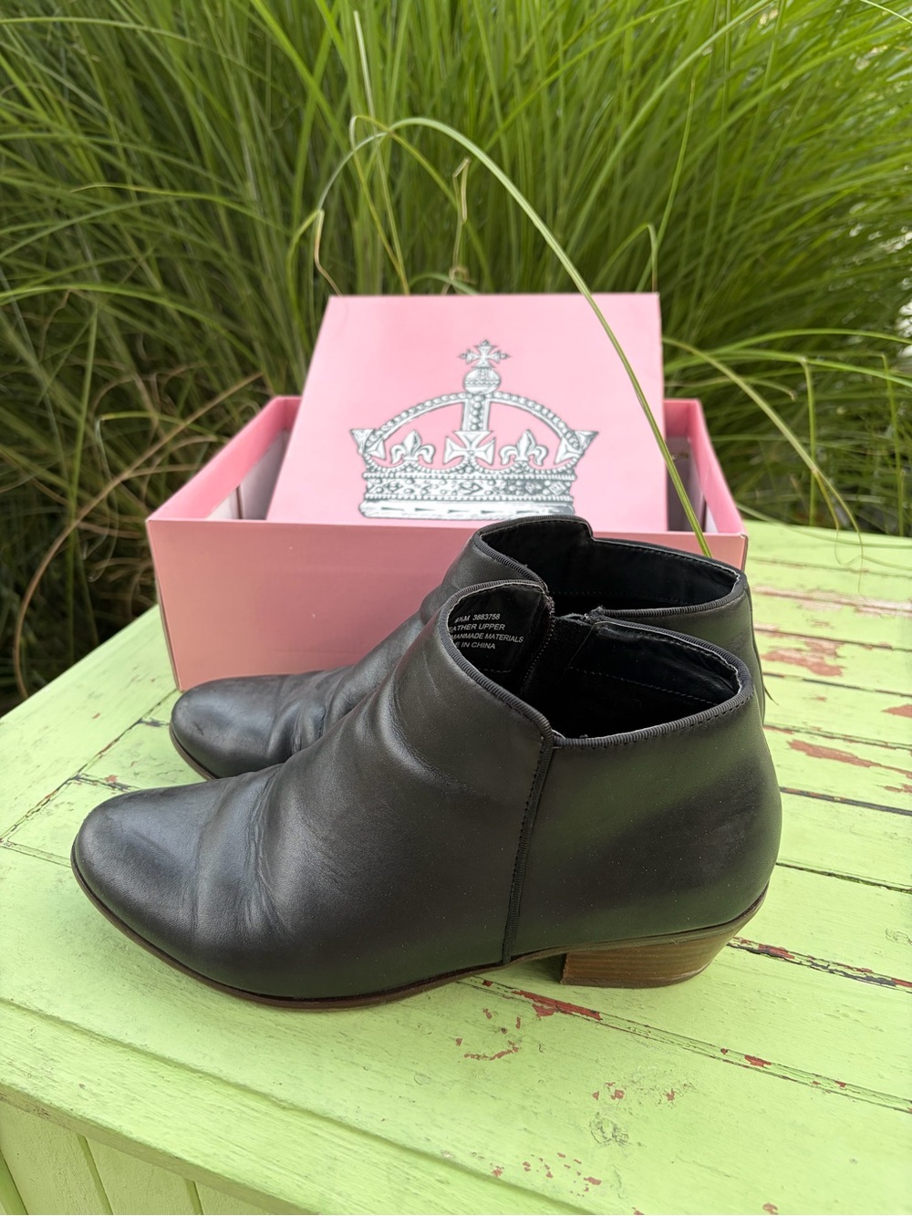 Black Women’s Leather Ankle Boots - Classic Low Heel - 9.5
